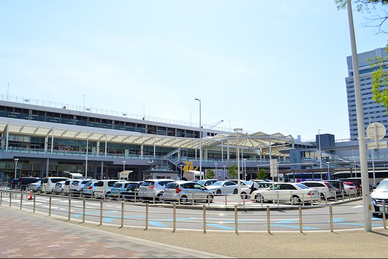「広島」駅北口には便利な駐車場も